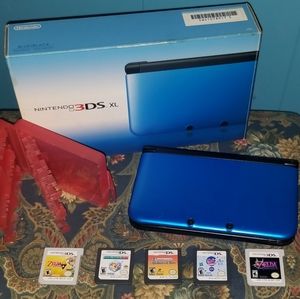 Nintendo 3DS XL (Cobalt Blue) w/5 games